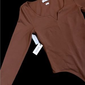 Brand New Aritzia Contour Top